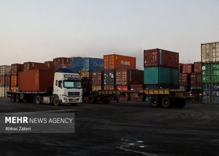 تسهیل تجارت در جنگ؛ ترخیص ۱۲ هزار کامیون کالای اساسی از
بنادر