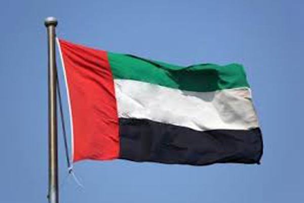 امارات: پدافند هوایی در حال مقابله با تهدید موشکی
است