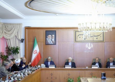 بررسی اقدامات انجام‌شده برای بازسازی پالایشگاه‌ها و تأسیسات نفت و گاز