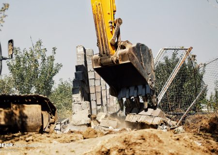 دادستانی کل کشور با تصرفات غیرمجاز بستر رودخانه‌ها برخورد
می‌کند