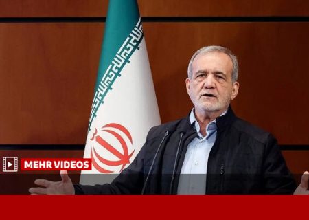 رئیس‌جمهور: نخبگان و دانشگاهیان می‌توانند کشور را از مشکلات عبور دهند