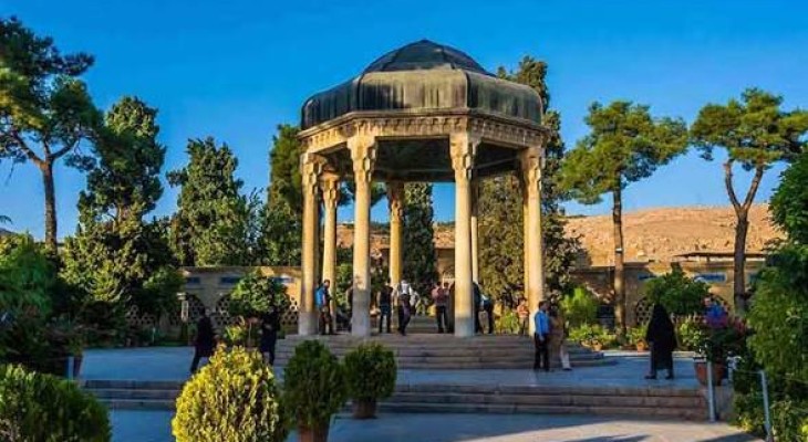 ۲۰مهر؛ روزی به نام لسان‌الغیب